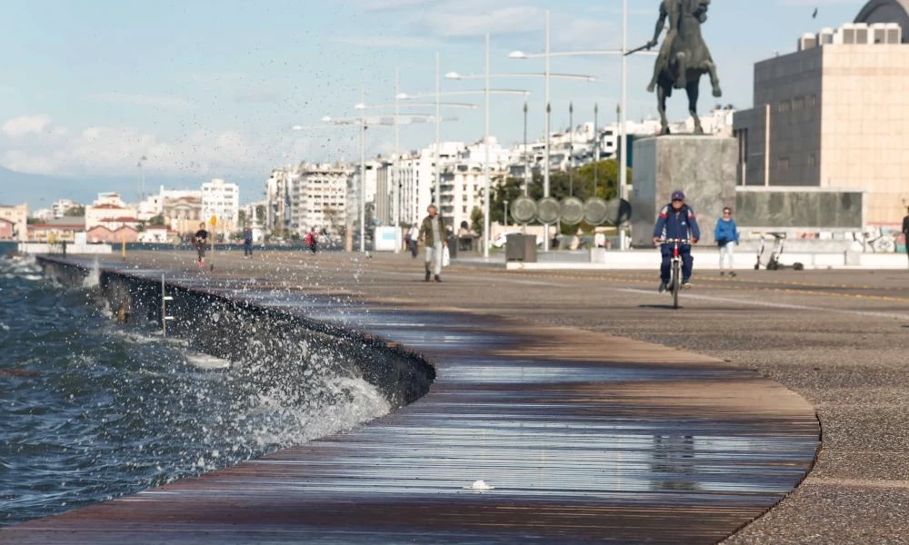 Θεσσαλονίκη: Χαμηλό το ιϊκό φορτίο - Αισιόδοξοι οι λοιμοξιολόγοι